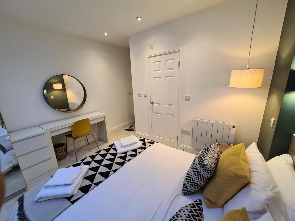 The Taylor Suite - Stunning 2-Ensuite Beds, Cathedral View Roof Garden Truro Esterno foto