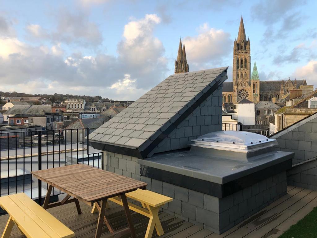 The Taylor Suite - Stunning 2-Ensuite Beds, Cathedral View Roof Garden Truro Esterno foto