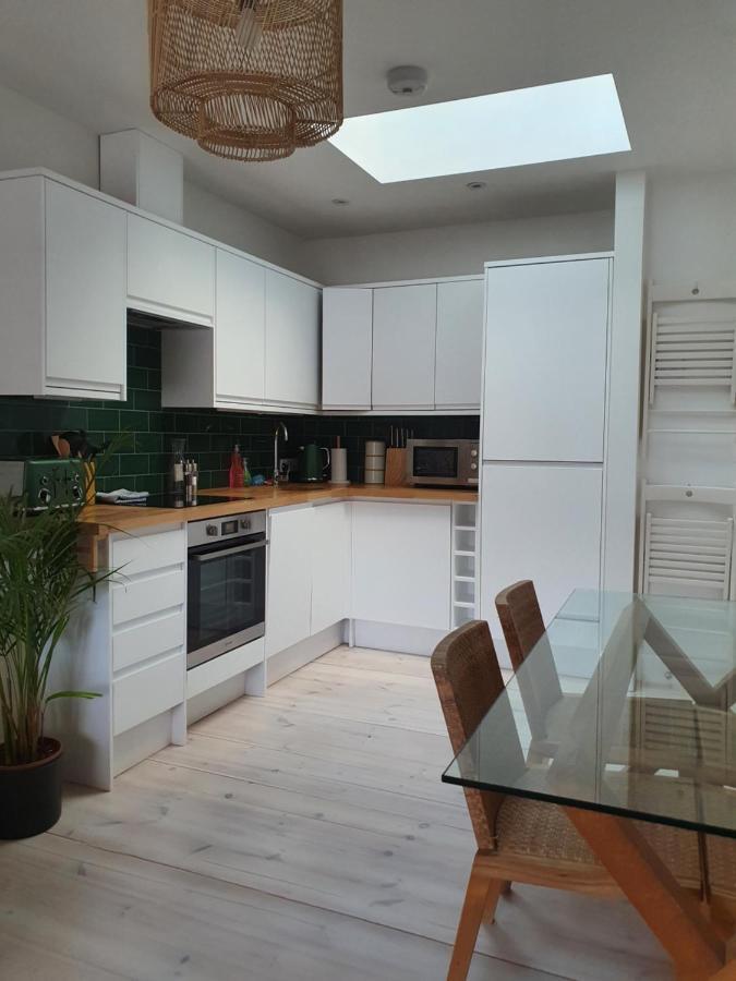 The Taylor Suite - Stunning 2-Ensuite Beds, Cathedral View Roof Garden Truro Esterno foto