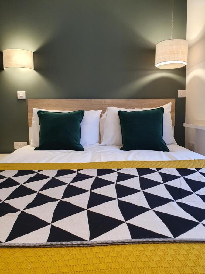 The Taylor Suite - Stunning 2-Ensuite Beds, Cathedral View Roof Garden Truro Esterno foto